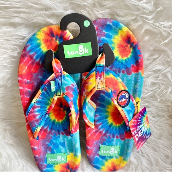 sanuk furreal flip flops